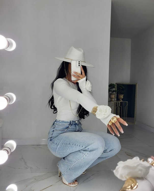 bluzka z różą Gold Lady z otworem na kciuk