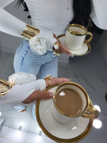 bluzka z różą Gold Lady z otworem na kciuk