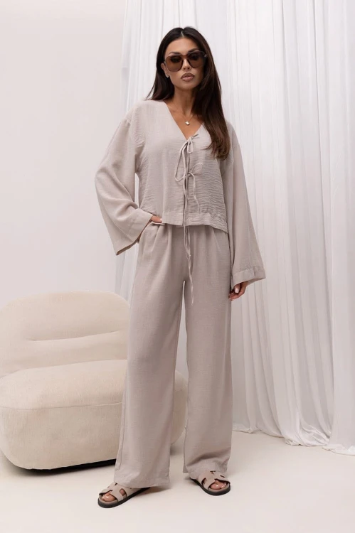 Komplet lniany damski – koszula oversize – beżowy całość przód