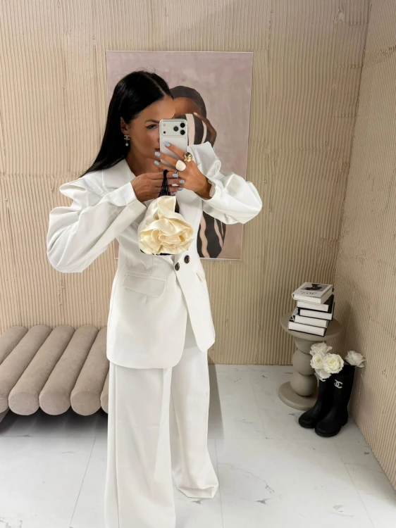 spodnie eleganckie białe szeroka nogawka